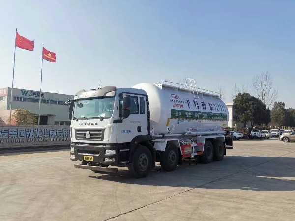 重汽汕德卡8×4油田專(zhuān)用固井水泥罐車(chē)|下灰罐車(chē)|重晶石粉罐車(chē)（單側管路）