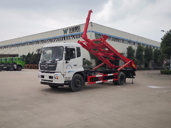 東風(fēng)天錦SGZ5180ZBGDF6型背罐車(chē)【選裝液壓伸縮吊臂】