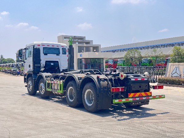 重汽汕德卡8x4鉤臂車(chē)｜SGZ5310ZXXZZ6型車(chē)廂可卸式垃圾車(chē)｜移動(dòng)式壓縮垃圾站轉運車(chē)｜垃圾轉運車(chē)