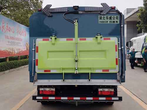 華威馳樂(lè )牌SGZ5129TSLEQ6型掃路車(chē)