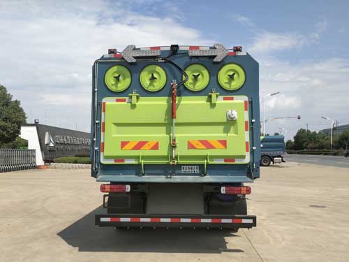 華威馳樂(lè )牌SGZ5189TXCZZ6T5型吸塵車(chē)