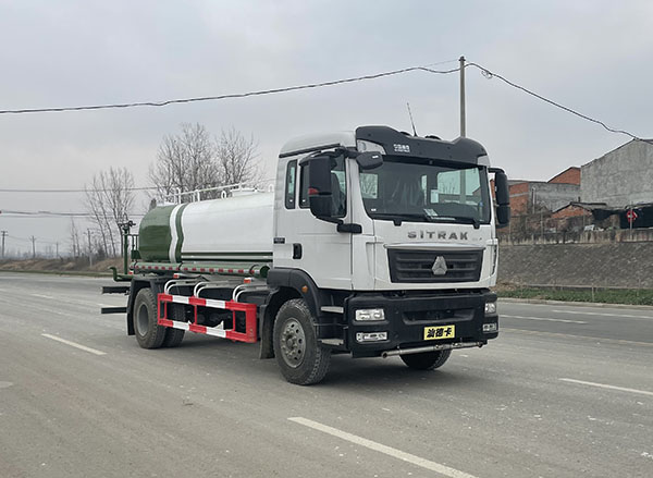華威馳樂(lè )牌SGZ5180TDYZZ6C5型多功能抑塵車(chē)