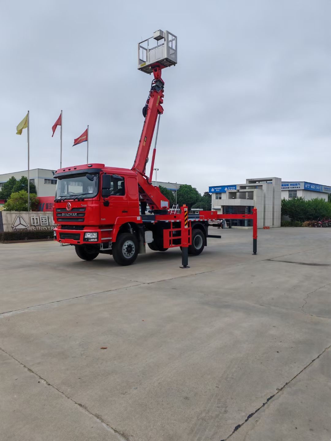 陜汽德龍F3000出口型16米高空作業(yè)車(chē)
