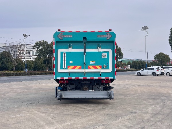 華威馳樂(lè )牌SGZ5189TXCDF6型深度吸塵車(chē)|道路污染清除車(chē)|掃路車(chē)|清掃車(chē)