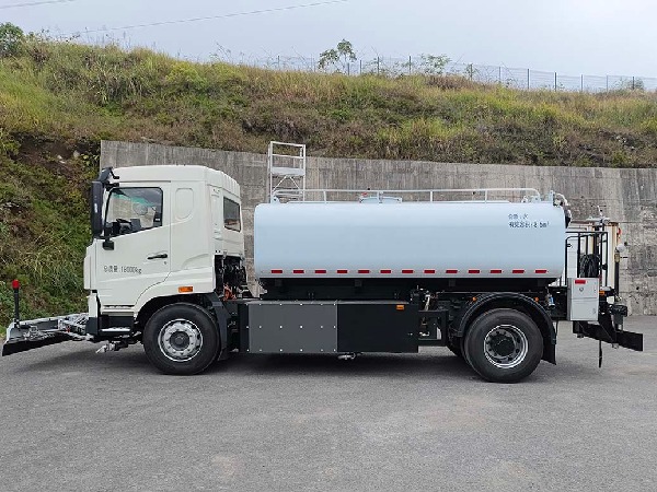 華威馳樂(lè )牌SGZ5180GQXWPBEV純電動(dòng)清洗車(chē)|中國重汽新能源EV純電動(dòng)清洗車(chē)|5180路面清洗車(chē)|高壓清洗車(chē)|路面沖洗車(chē)