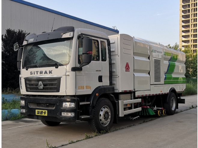 華威馳樂(lè )牌SGZ5180TXSZBEV型純電動(dòng)洗掃車(chē)