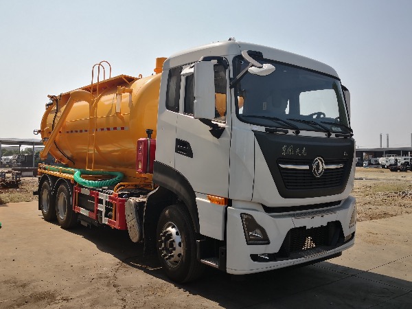 6x4東風(fēng)天龍KL后八輪吸污車(chē)｜華威馳樂(lè )牌SGZ5250GXWDF6吸污車(chē)｜東風(fēng)天龍16立方真空吸污車(chē)