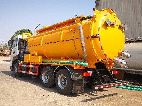 6x4東風(fēng)天龍KL后八輪吸污車(chē)｜華威馳樂(lè )牌SGZ5250GXWDF6吸污車(chē)｜東風(fēng)天龍16立方真空吸污車(chē)
