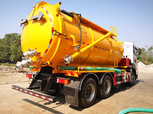 6x4東風(fēng)天龍KL后八輪吸污車(chē)｜華威馳樂(lè )牌SGZ5250GXWDF6吸污車(chē)｜東風(fēng)天龍16立方真空吸污車(chē)