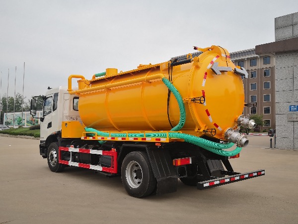 華威馳樂(lè )牌SGZ5181GXWDF6吸污車(chē)｜東風(fēng)天錦18噸真空吸污車(chē)｜東風(fēng)天錦KR-12立方真空吸污車(chē)可上北京牌照